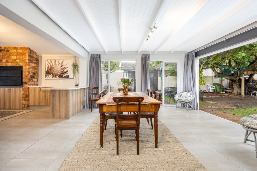 4 Bedroom Property for Sale in Wellway Park Western Cape